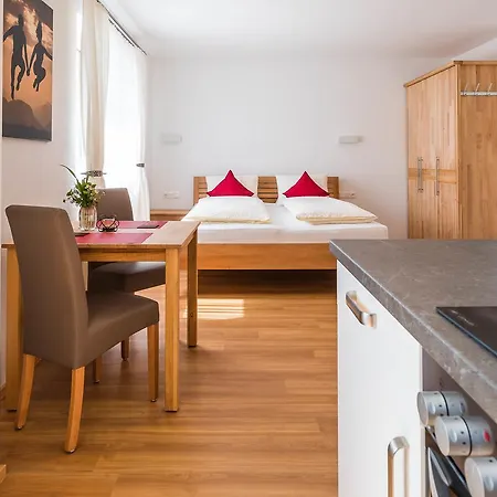 Apartment im Huggn Fulpmes Exterior foto